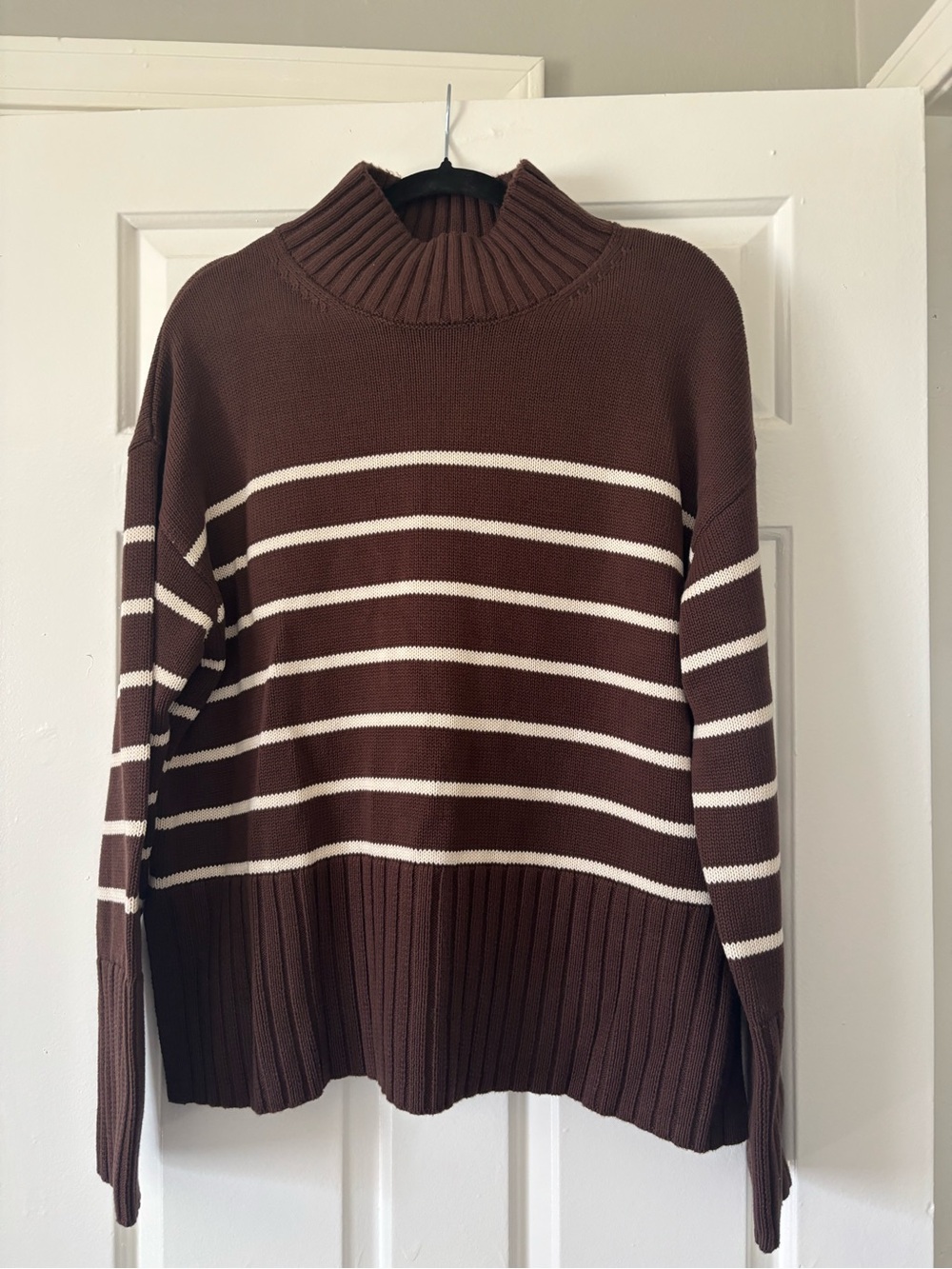 NWT Gap Brown & White Striped Mock Neck Sweater Size Small - Picture 3 of 8